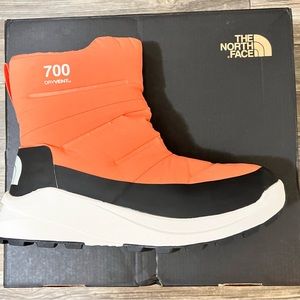 Northface booties peach color.